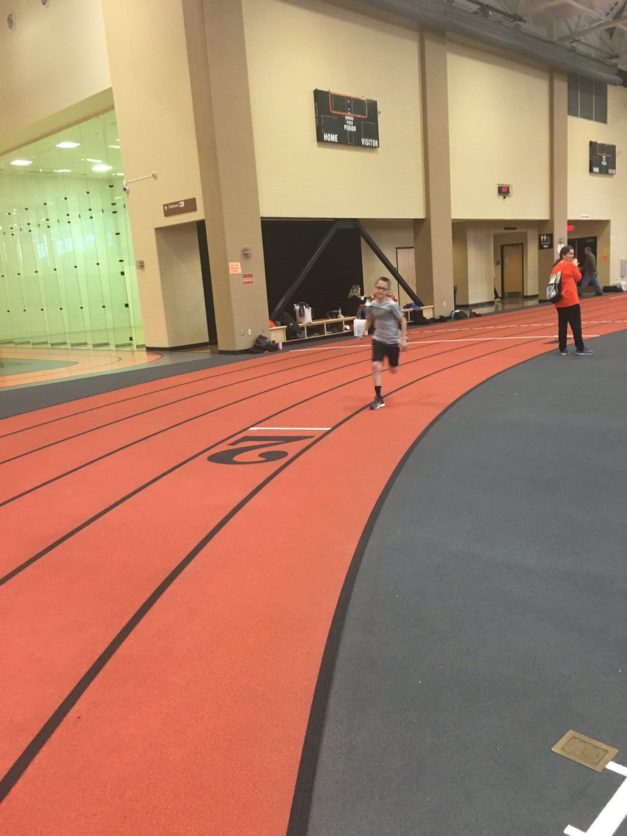 AmyBodensteiner's tweet photo. Day #25 I'm thankful for the health of my family! So blessed to be able to be active and well! #livelaughlove #bewell https://t.co/zw7Yr9rpEh