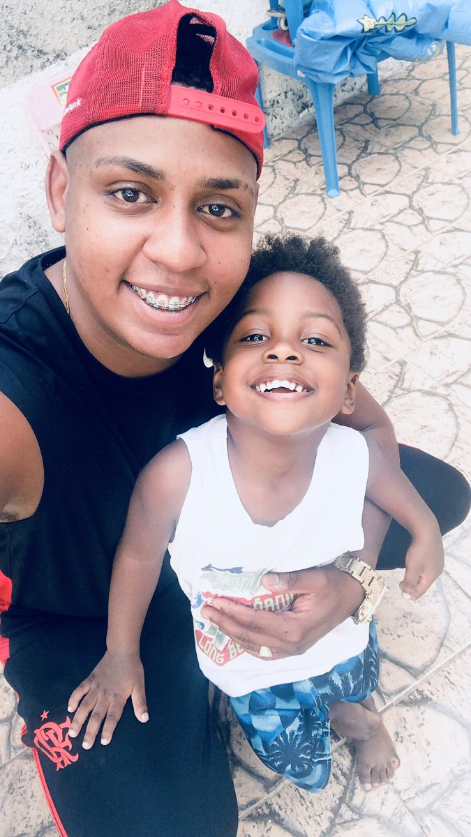 DiiegoBraaga's tweet photo. Meus parabéns meu grude , muita saúde , paz e Que Deus transmita muita alegria em sua vida! Eu te amo ❤️🎉🎊🎂 #Derickfaz3 https://t.co/mGq2QYQMR8