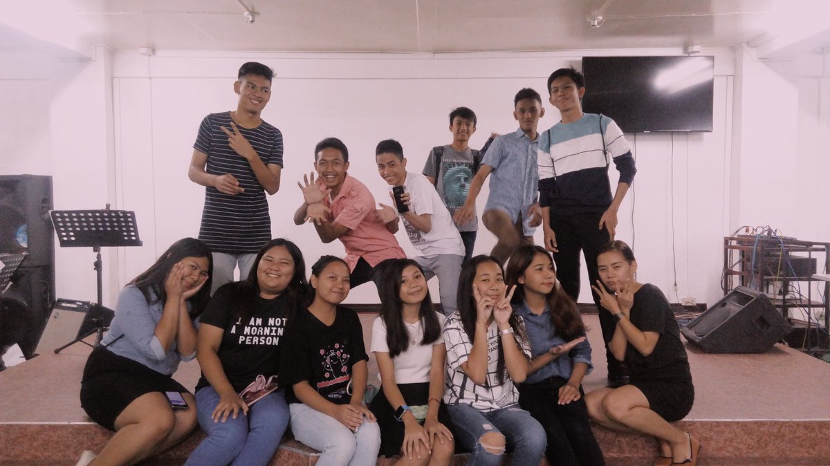 gumabaomicah's tweet photo. Here's my 👇
ⓂA L A C H I   Y O U T H    F ❤ M I L Y

#faithcommitment
#ablazesanpedro
#hopesanpedrochurch
#beblessedbeablessing https://t.co/ih31caNcDC