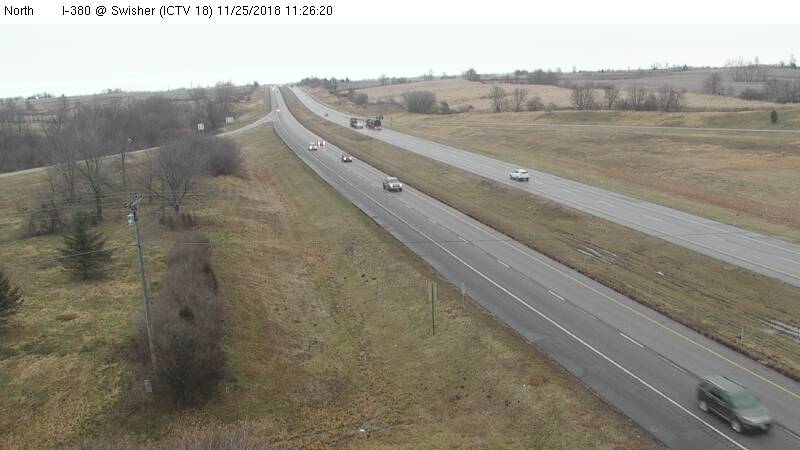 WxMarshall's tweet photo. A matter of ~20 miles making a difference with this storm. Snow falling with deteriorating road conditions along I-80 near #IowaCity. However, just north on I-380 near #Swisher.. nothing. #sharpcutoff #iawx https://t.co/b36A2c20X2