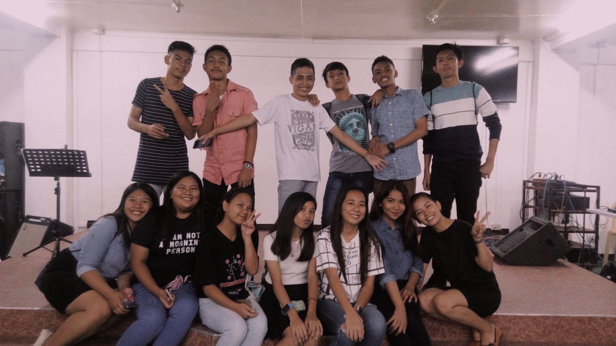 gumabaomicah's tweet photo. Here's my 👇
ⓂA L A C H I   Y O U T H    F ❤ M I L Y

#faithcommitment
#ablazesanpedro
#hopesanpedrochurch
#beblessedbeablessing https://t.co/ih31caNcDC