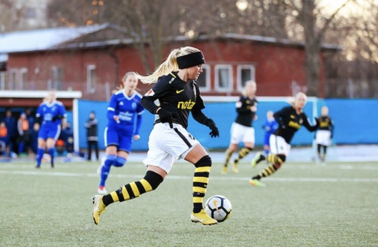 Klart och slut för i år! 6-1 seger i en träningsmatch över Rimbo IF på Skyttan igår. Foto: @itislinus #aik #skytteholm #twittboll