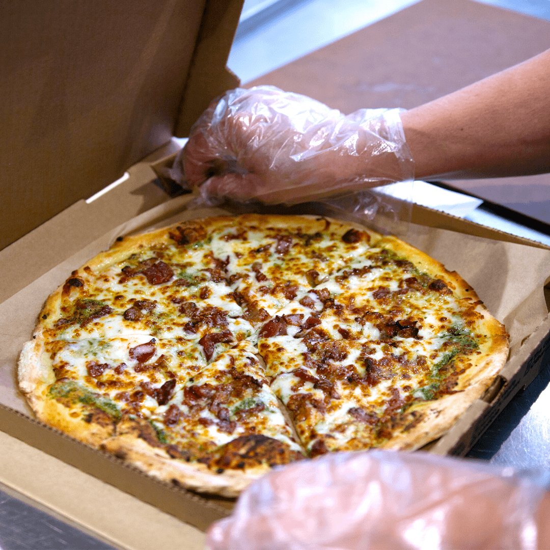 SnapCustomPizza's tweet photo. Cooked to perfection! 🍕😍

#snapcustompizza #perfectslice #foodgoals #Snappizza #howdoyousnap #Pizza #Pizzalover #Foodie #PhillyFood #Phillyeats #PhillyPhilly #Philadelphia#Pennsylvania #Delaware #Pennstate#PSU #StJoes #tastethisnext #tasty #yummy #🍕 https://t.co/SWzuF7is3d