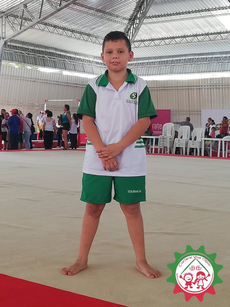 AlcCumaral's tweet photo. El Alcalde, Miguel Caro felicita a Jhonatan Alexander Garzón López quien llegó a la final nacional de los #JuegosSuperarte2018 en #Barranquilla obteniendo un 4to lugar en la categoría individual por aparatos en suelo y salto.

Felicitaciones !!! https://t.co/gJc6jUlFLi