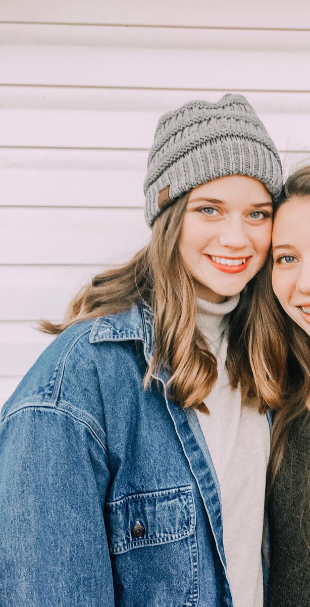 avparker6's tweet photo. Happy birthday to my beautiful &amp; talented sister. I couldn’t be more proud of everything you do. Congratulations - you’re 21 ‼️ https://t.co/N329MPw7Wd