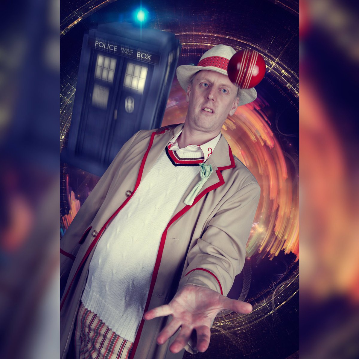 TimePunkPhoto's tweet photo. Pleading the 5th!
Photo by John @future_chron 
Digi work by me @TimePunkPhoto 
Taken @LoughboroughCon 
#fithdoctor #doctorwho #instacosplay #photooftheday #cosplay #cosplayphotography #cosplayphotographer #photoshop #drwho #comiccon #loughboroughcomiccon #scifi #cosplaylife https://t.co/CmK50QwwTQ