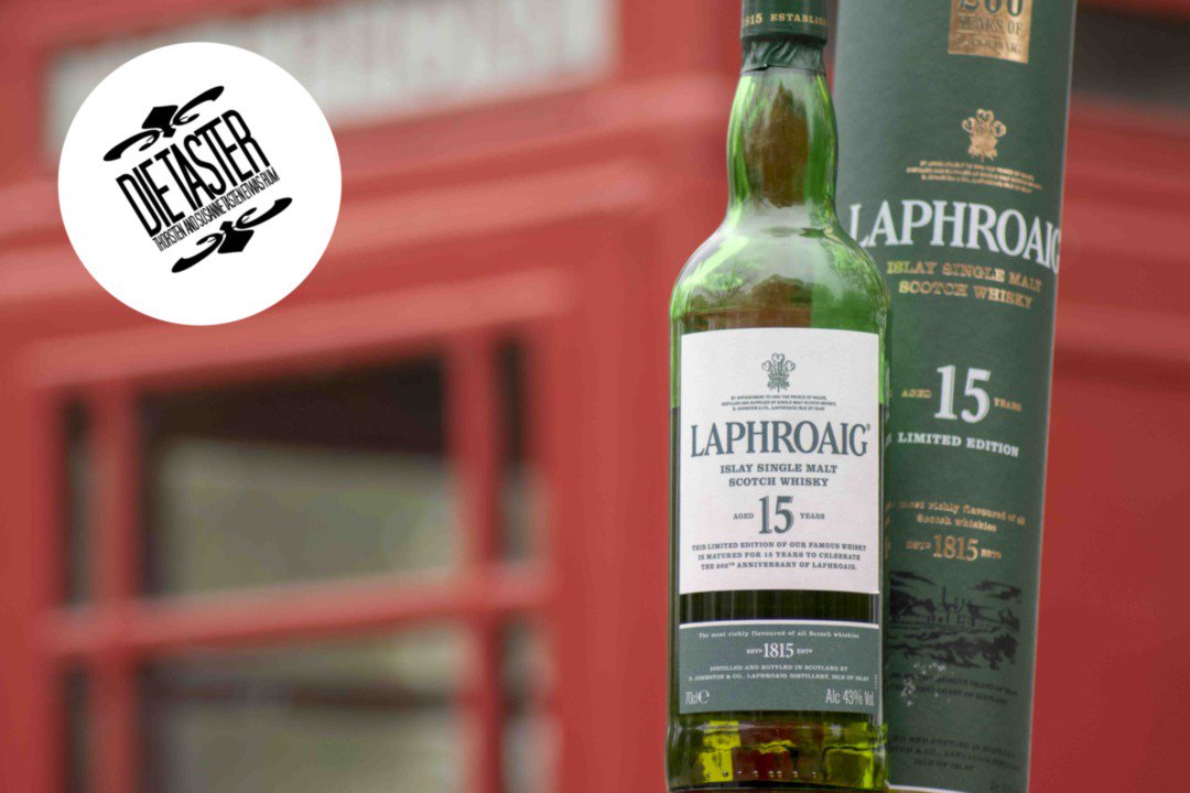 blog_pirat's tweet photo. Laphroaig 15 Jahre 200 years limited Edition - Folge 18 #200yearslimitedEdition #DieTaster #EdSheeran #Greenwich #Hebrideninsel #IseeFire #Islay #Islaysinglemalt #isleofislay #Laphroiag15 #Malt #MeghanMarkle #PrinzCharles #PrinzHarry #Promenade #Scotch #s https://t.co/diCqIF8NR9 https://t.co/8YklPzTzRx