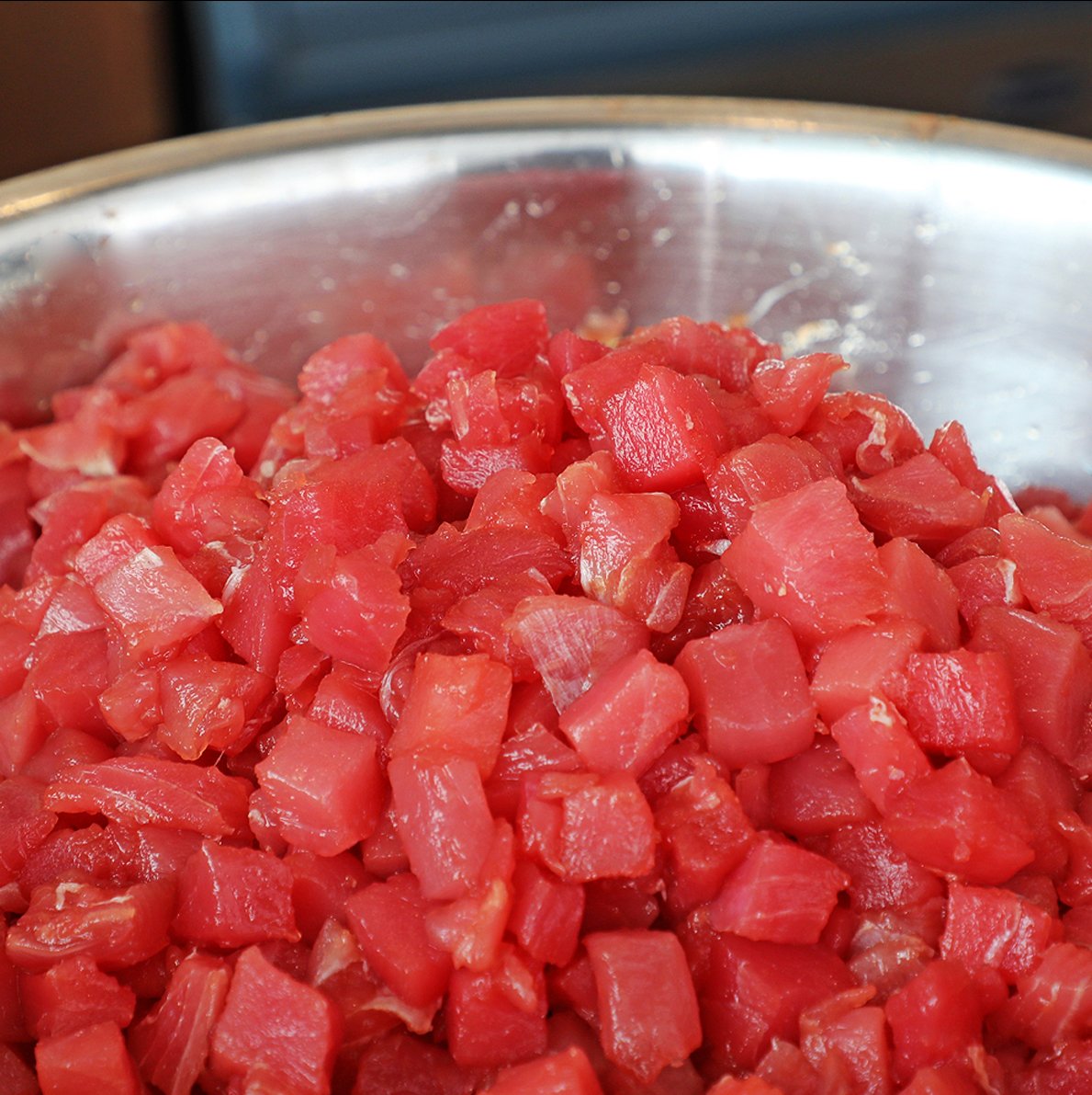 HulaPoke's tweet image. #howwehula
Choose your bowl, protein &amp;amp; base, we do the rest. We only use Oceanwise tuna &amp;amp; salmon in our bowls.