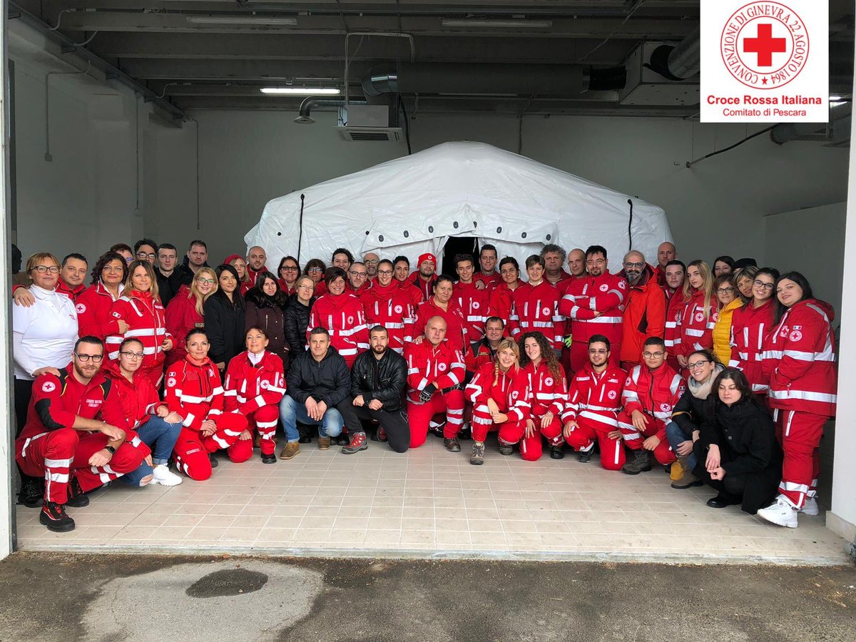 CRI_pescara's tweet photo. 47 volontari tra #cripescara, organizzatore del Corso, e @CRI_Penne da oggi sono ufficialmente OPEM. Il corso ha preparato i volontari ad affrontare le emergenze e i disastri, e ad assistere le comunità colpite da calamità. #cripescara #cripenne #crocerossa #unitaliacheaiuta https://t.co/i6pX7b78FZ