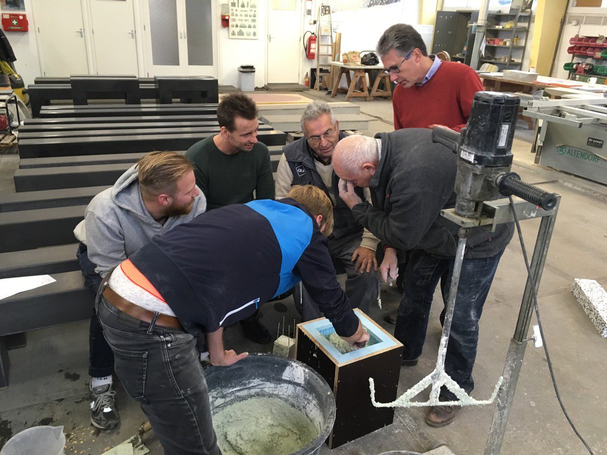 FrederikPoll's tweet photo. @bouwkunst Studio 'Study of Form' bij Tomaello in Vlaardingen. Briljante 1e dag met het samenstellen van de mix en het storten van het terrazzo in zelfgemaakte mallen. In december worden de objecten tentoongesteld op de RDM Campus #ravb #tomaello #terrazzo https://t.co/Qc37xB3rJd