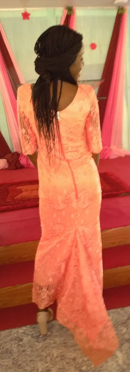 Viva_la_porshe's tweet photo. Outfit by yours truly 
It's a straight dress back and front but decided to put tail where d slit ought to be.
One of the wrappers I posted sometime back
Enterpriser
Hope I didn't do badly 
#entreprising
#fashiondesign https://t.co/3dMZ9D3vW1