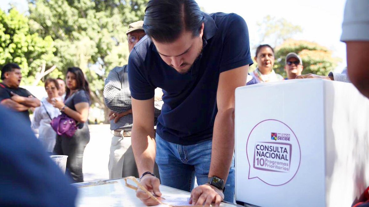 alejandromurat's tweet photo. Participo en la #ConsultaNacional donde voto a favor de la construcción del Corredor Transístmico que detonará el desarrollo económico de Oaxaca y el sureste de México. https://t.co/XUK2qVUKJx