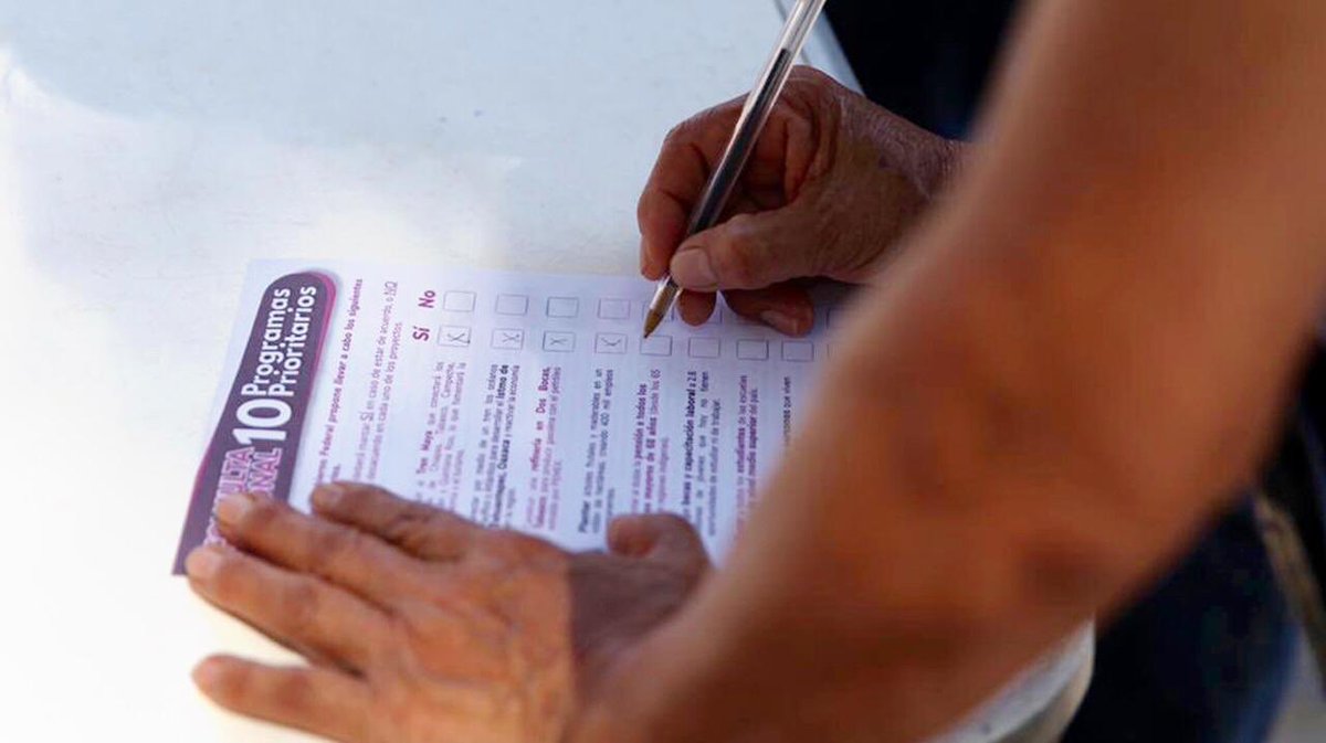 alejandromurat's tweet photo. Participo en la #ConsultaNacional donde voto a favor de la construcción del Corredor Transístmico que detonará el desarrollo económico de Oaxaca y el sureste de México. https://t.co/XUK2qVUKJx