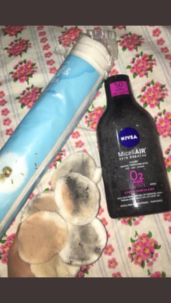 Akşam yatmadan önce kızlar