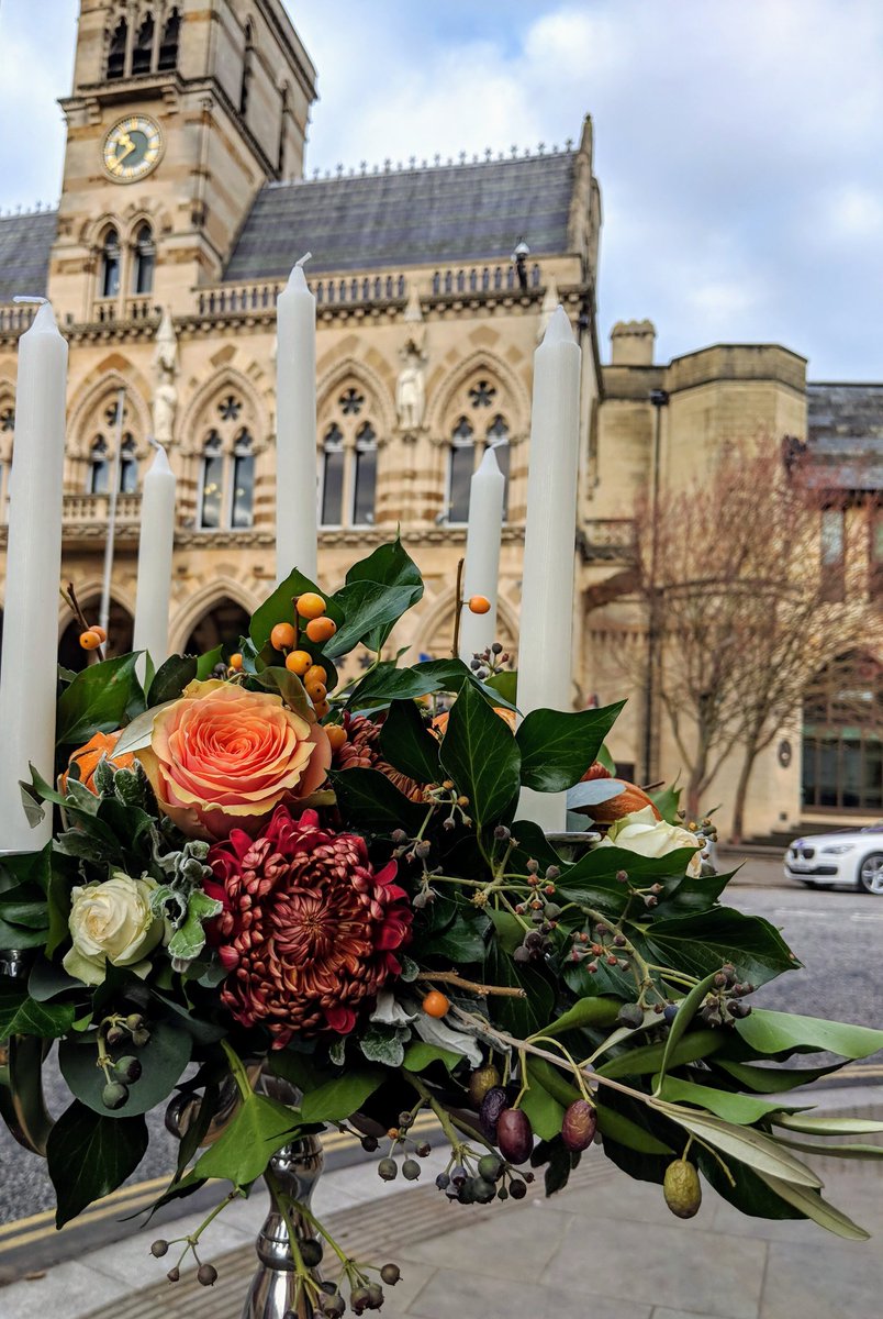 florryflorals's tweet photo. Back from exhibiting at the beautiful Northampton Guildhall. #northampton #centre #guildhall #Gothic #architecture #building #photograph #wedding #flowers #venue #florry #florist #candelabra #outside @NorthamptonBC @NorthamptonBID https://t.co/kHDcmp82VD