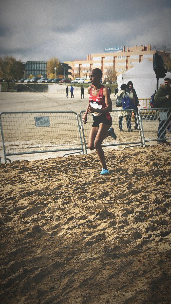 gemaeme's tweet photo. #CrossConstituciónAlcobendas un año más @trihasgebre 🏃🏿‍♀️@CAPAlcobendas https://t.co/dIVIgCq9b1