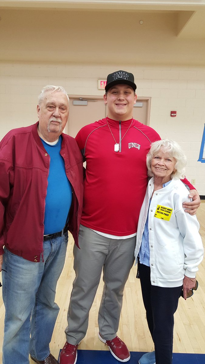 Heaven gained another angel tonight! I love you aunt Pat! I played for you last night! 🙏🏻