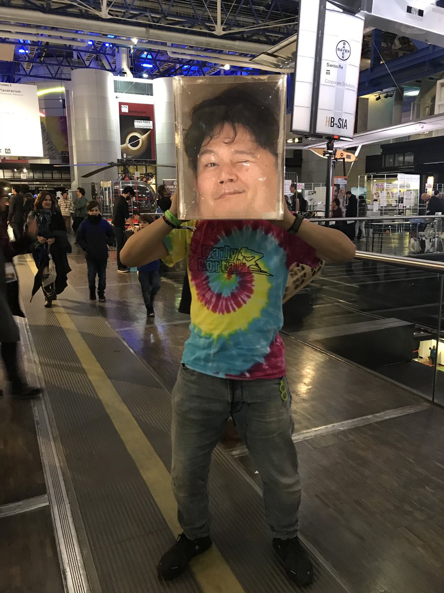 yaginome's tweet photo. フランス人にならってウインクとかするようになりました。
タイダイ着てる人はいない。
#mfp18 #bigfacebox https://t.co/eqCIpjUxVy