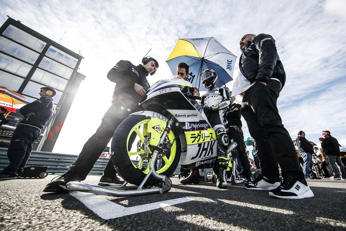 TeamLaGlisse's tweet photo. .@makyurchenko76: "En la primera carrera me sentía muy bien, estaba entre los primeros clasificados y me veía con opciones de luchar por la victoria, pero me he caído" #Moto3 #FIMCEVRepsol2018 https://t.co/Yubv6CgsxZ