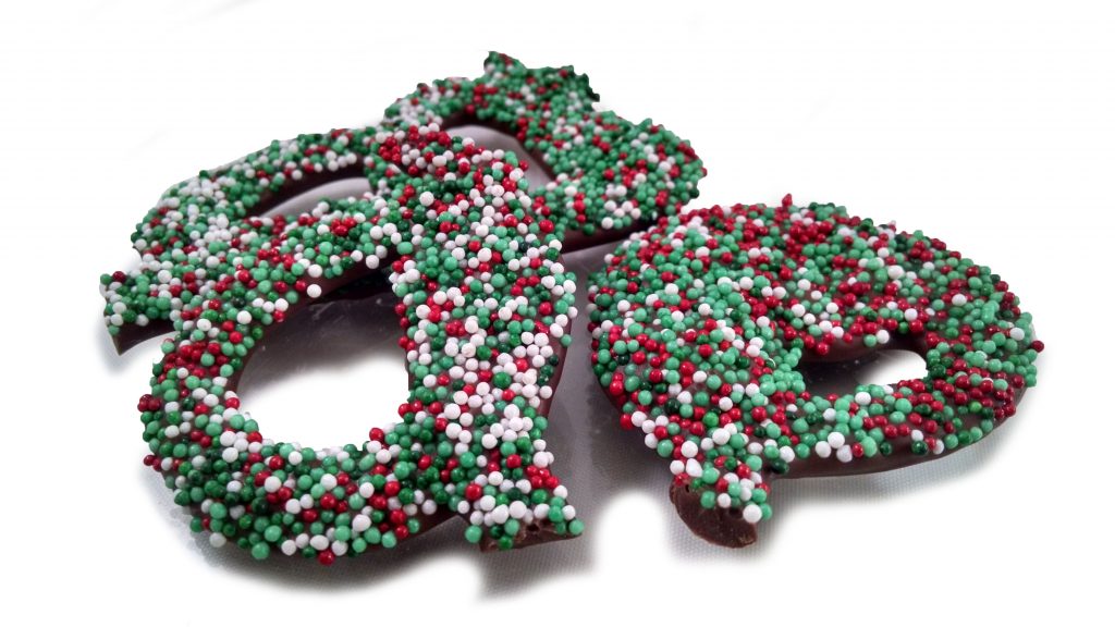schmidts_candy's tweet photo. Schmidt's Candy: Seasons Greetings! - Make this holiday season extra special, treat yourself and your family to Margie Schmidt's traditional handmade Christmas candy! -https://t.co/KyXwx8dkeA https://t.co/FQu6M42w6A