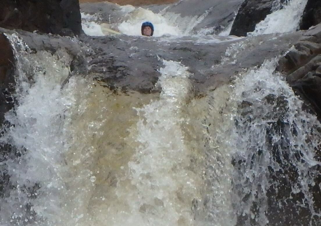 ratherbrunning's tweet photo. I’m in there somewhere 😝 #glencoe #etive #triplestep #whitewater #kayaking 🤘🏼 https://t.co/iJzVzRO11E