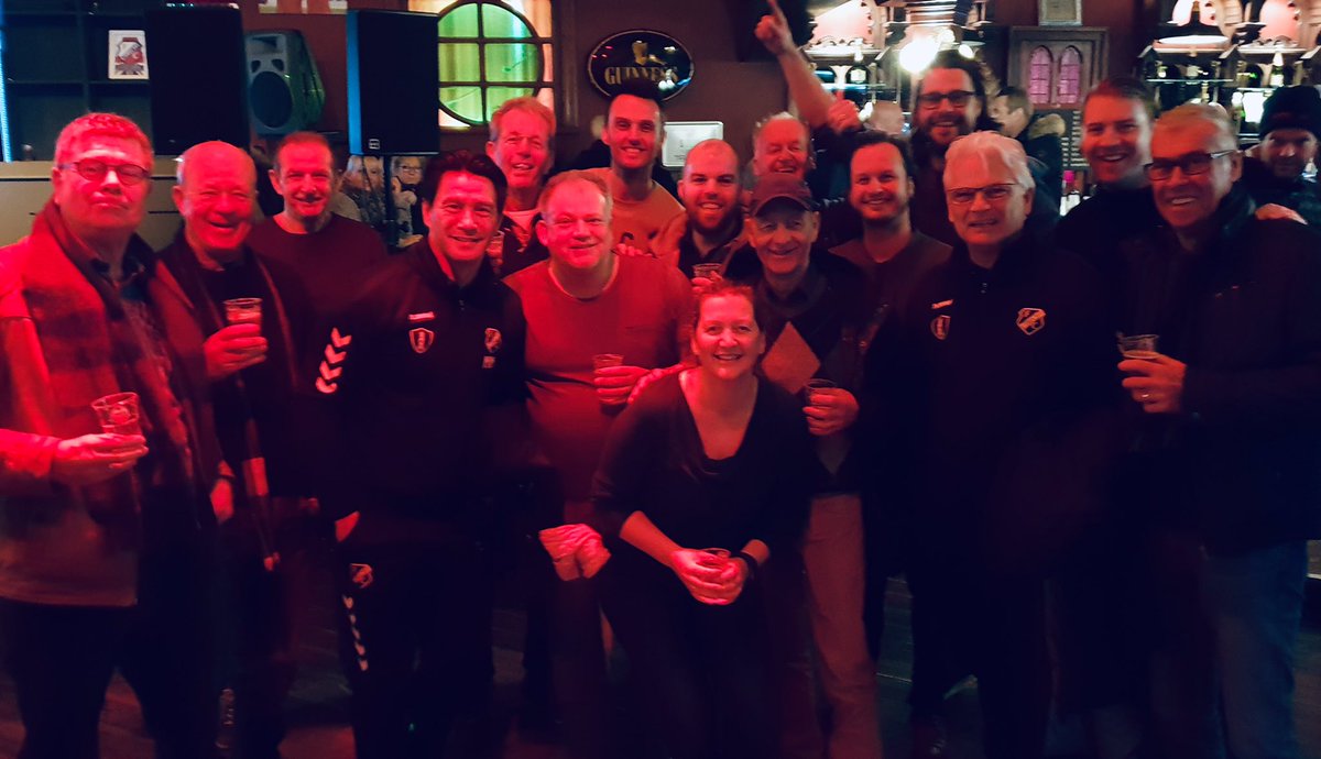 Geweldige vaderdag bij <a href="/fcutrecht/">FC Utrecht</a>  plus op de foto met held Michael Mols en heerlijk 5-0 overwinning. Mooi daggie 👌🏻