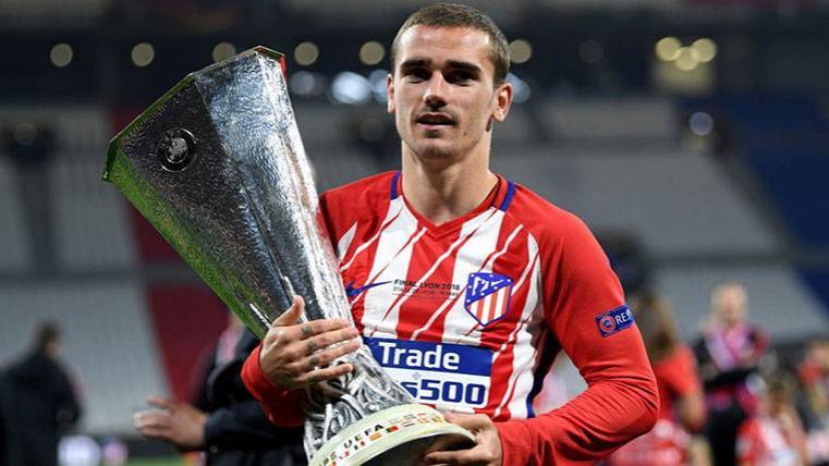 Todo_atleti's tweet photo. El 3 de diciembre se conocerá de manera oficial quien será el ganador del prestigioso galardón.

Si el fútbol es justo está claro que el Balón de Oro 2018 debería ser para Antoine Griezmann. https://t.co/98w4A1hhCb