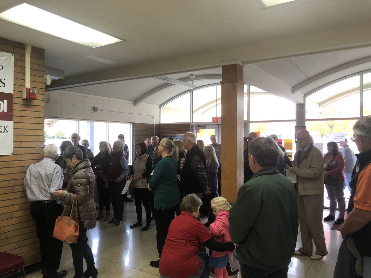 Taking the #classof1968 on their 50th reunion school tour !