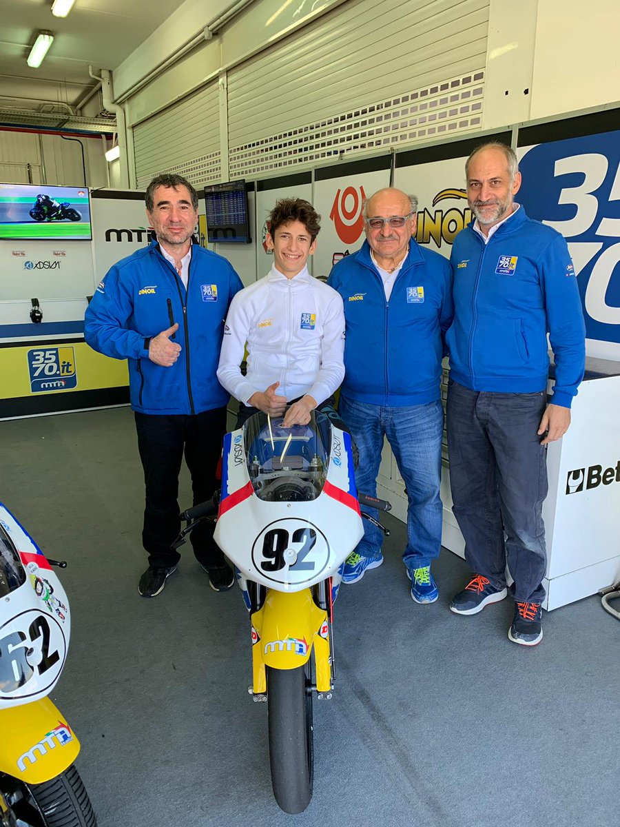 Team 3570 MTA (@team3570mta) on Twitter photo #FIMCEVRepsol2018 European Talent Cup <a href="/CircuitValencia/">Circuit Ricardo Tormo</a>
Race 🏁
Tommaso Cavadini 🅿️3⃣1⃣
#Team3570MTA #ETC #FIMCEVRepsol2018 European Talent Cup <a href="/CircuitValencia/">Circuit Ricardo Tormo</a>
Race 🏁
Tommaso Cavadini 🅿️3⃣1⃣
#Team3570MTA #ETC