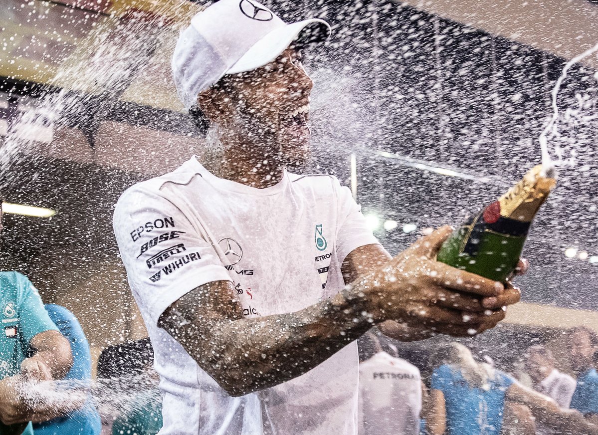 🇬🇧 Lewis Hamilton in 2018 

🥇 11 Wins

🏁 11 Pole positions

🏅 17 Podium finishes

📊 408 Points

📈 First driver to score over 400 points in a single campaign

🏆 5th World Championship

🙌 What a season!