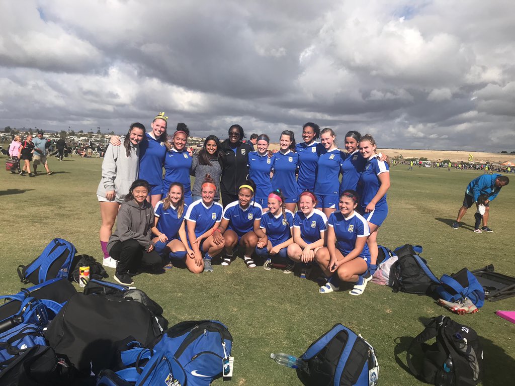 bellsserrano's tweet photo. good luck to my girls today! ball out for your last surf cup game 🌟💙 https://t.co/SbWtg5FzLV