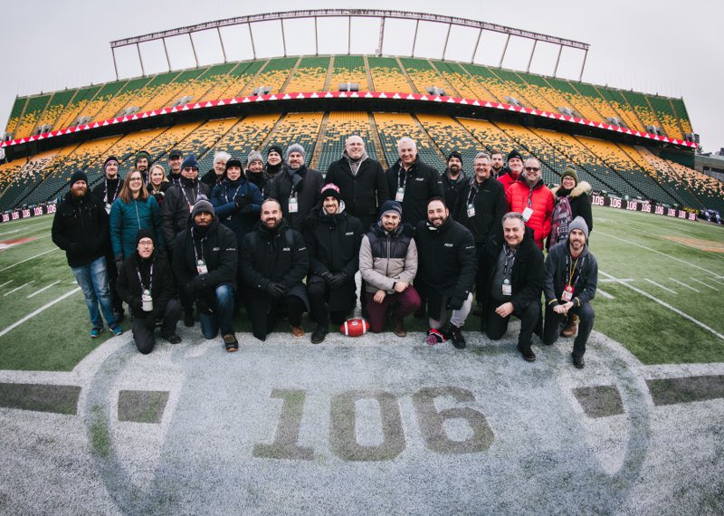bigchris_02's tweet photo. Notre équipe qui vous présentera la 106e Coupe Grey ! Très Fière! Bon match ! #rdsca #lcf #coupegrey #greycup https://t.co/hCzBlUqoFK