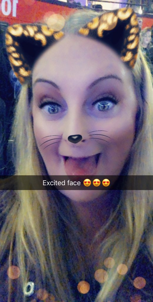 team90rocks's tweet photo. Excited face #hitsradiolive 106, R9 🤪🤩😁💕 https://t.co/CRvy6QanhQ