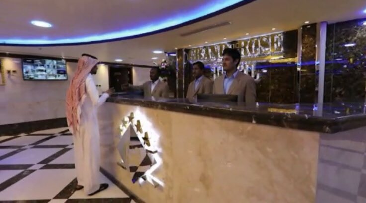 🏢 فندق قراند روز 🏢
🌟غرف فندقية
🌟غرف عرسان💑
🌟رجال اعمال 👨🏼‍💼👨🏻‍💼
🌟 اجنحة عائلية👨‍👩‍👧‍👦
🌟نادي صحي 🏋🏻‍♂️🏋🏻‍♂️
🌟كوفي شوب ☕🍪🥧🍰
✨ قاعه اجتماعات 
📍نجران - العريسة 
☎015433339
#نجران
#نجران_الان