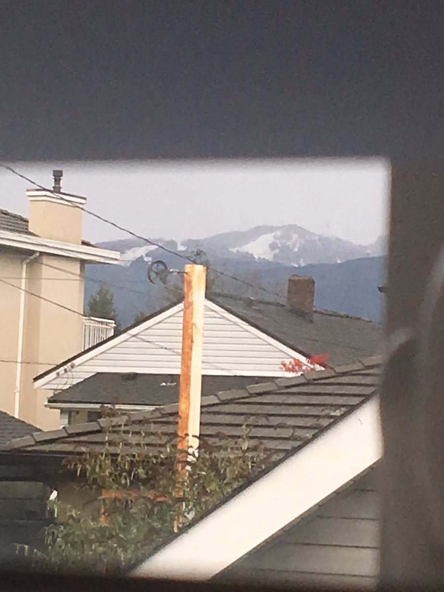 LouiseTagulao's tweet photo. That morning when the clouds part, and you can see the first snow on the local mountains!!! Today is that morning. #Vancouver #grousemountain #westcoastbestcoast #WinterIsComing https://t.co/Bsu9w0ztkO