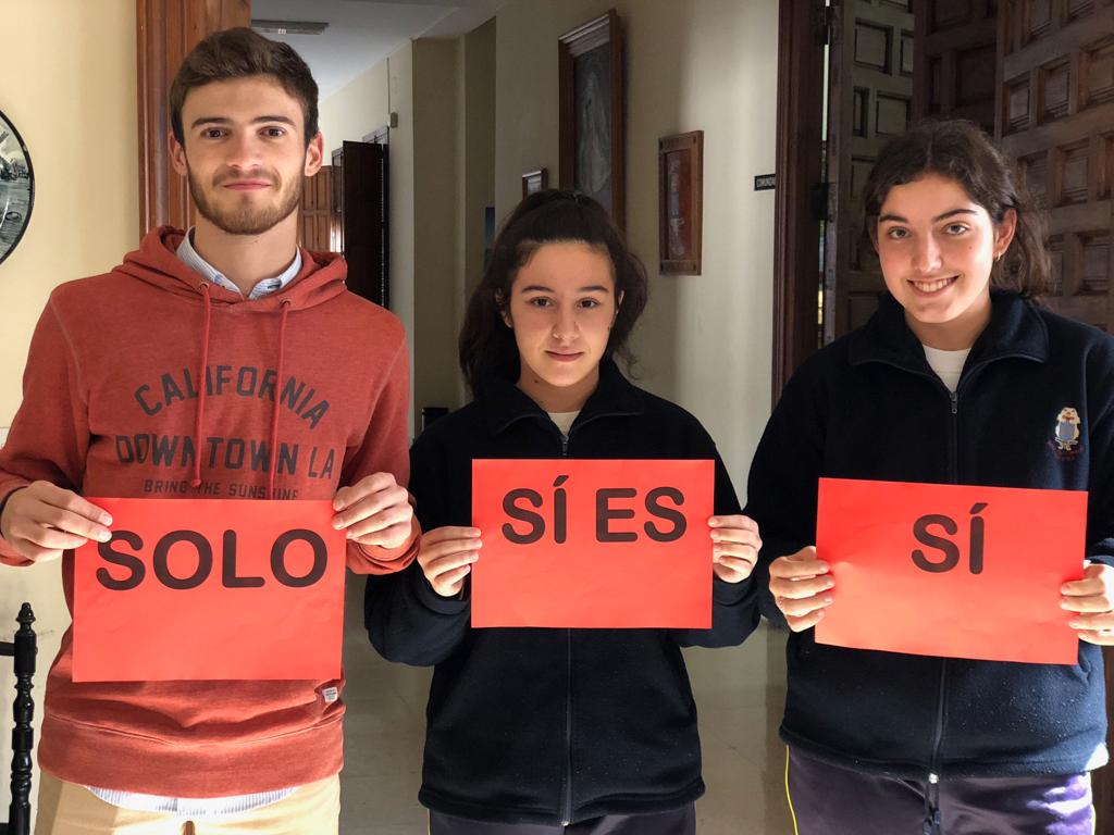 colefrancesas's tweet photo. 25 de noviembre. El Colegio de Las Francesas contra la violencia de género. #NoEsNo #SoloSiEsSi https://t.co/x0gh3sKuLu