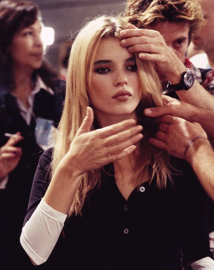 onlythemodels's tweet image. Kate Moss • Backstage @ Chloé (1995)