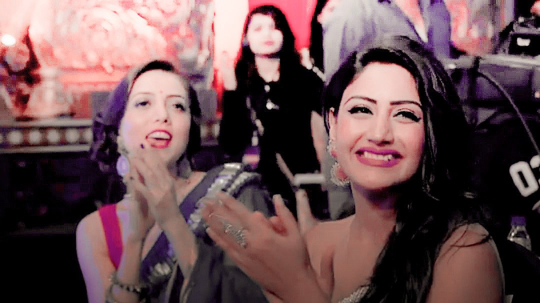AayatIb2's tweet photo. My Gorgeous ladies ❤️
#JanBhi #SurKee https://t.co/uZ0RwgdYY2