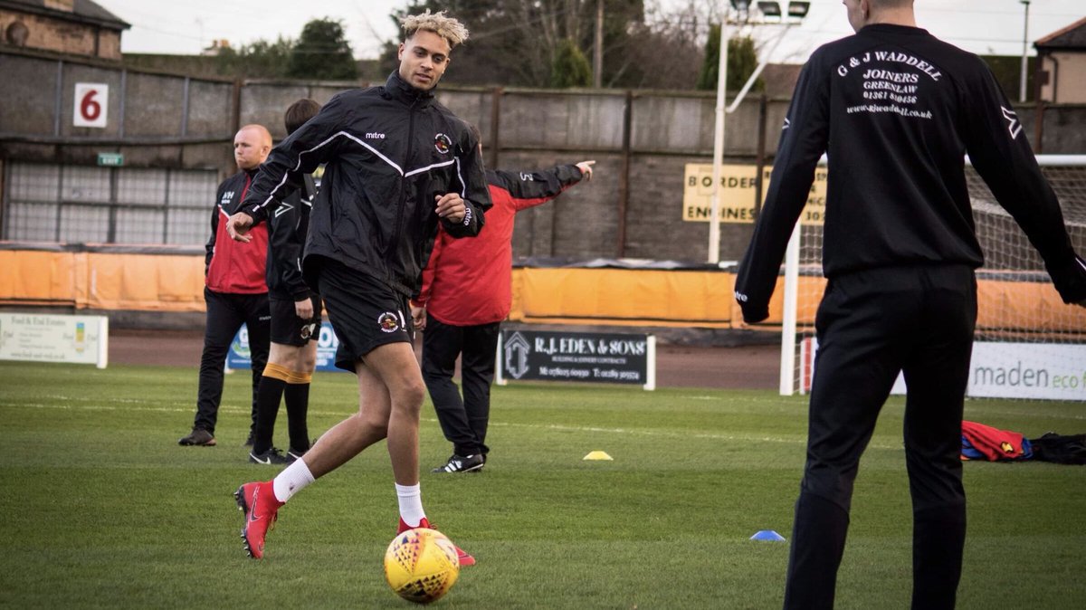 OfficialBRFC's tweet photo. Brilliant to see @ouzysee out warming up with the squad at Shielfield yesterday! The striker is aiming to be back at full fitness in early 2019 #BRFC https://t.co/F8TLRY8rxk