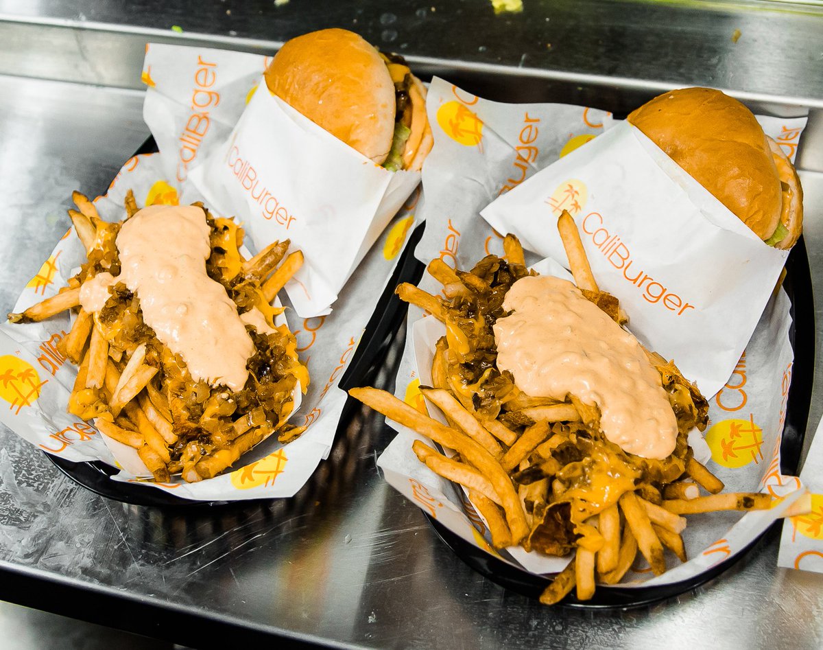 CaliBurgerCA's tweet photo. Made fresh and read to go. #fresh #delish #calistyle https://t.co/0k0zw0Psyv