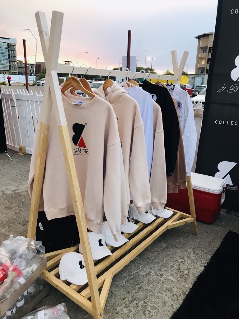 SneakerExpoBw's tweet photo. Shout out to @iamBkProctor arguably the best booth at the SneakerExpoBw 2018 @leogucci_tia #collectionsbybkproctor #BwBrands https://t.co/wn3ya2iwMo