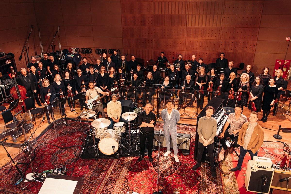 UniMusicIreland's tweet photo. Attention @NiallOfficial fans – tour favourite “So Long” is finally being released! It’ll be included on “Flicker feat. The RTÉ Concert Orchestra” set for release on December 7th https://t.co/Y01Ren60z9 https://t.co/qekCJkiVyG