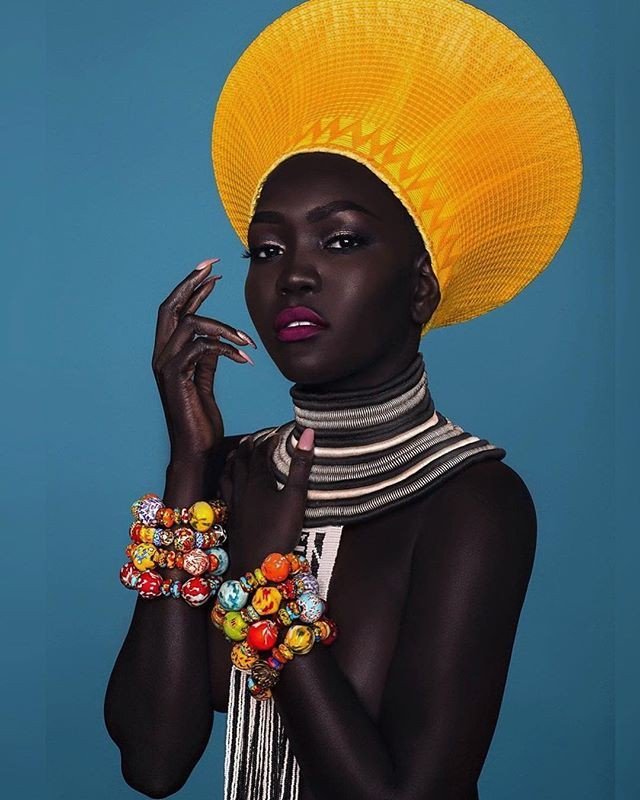 oyinhandmade's tweet photo. 💛💛
.
.
#rp  @queennyakimofficial 
YOU WERE BORN A QUEEN SO WHEN YOU ARE CALLED BY IT, ITS SIMPLY A REMINDER. DON’T EVER FORGET!
.
.
.
Jewlery by @trufacebygrace 📸 @domoshotme  Styling by @blancalabeija makeup by @trufacebygrace 
#queenofdark🍫🖤👸🏿 … https://t.co/oM9NZGCWCE https://t.co/Jc06aBt1Sk