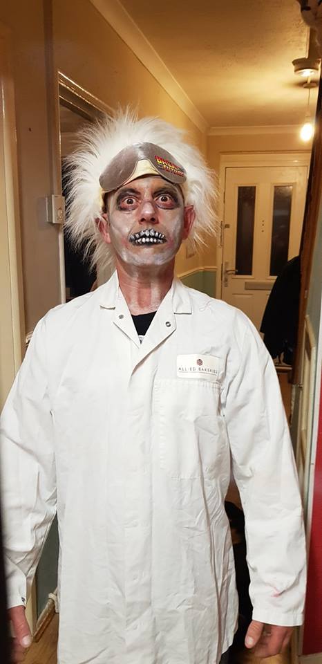 DarrenPratt1968's tweet photo. @UniStudios My Halloween costume as a Zombie Doc Brown , from Back To The Future https://t.co/dGwLUwDnAR