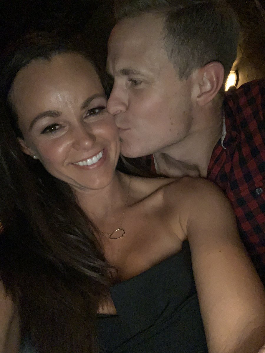 ChristinaLarso1's tweet image. @EricWilley #selfie #gigglebox