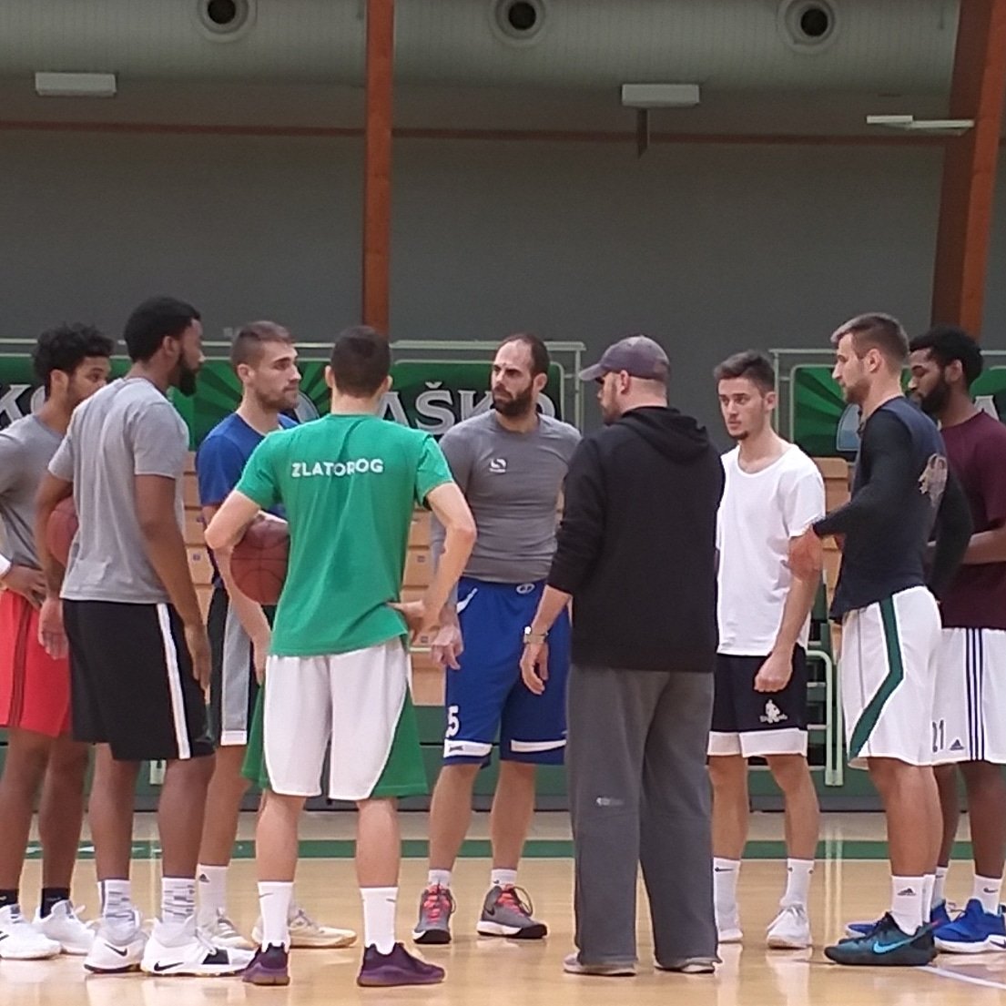 Mi smo pripravljeni na jutrišnji obračun proti prvakom! 💪🏀Se vidimo ob 20.00 v Dvorana Tri lilije Laško. V prenosu tudi na @SportTVvitter . 👍