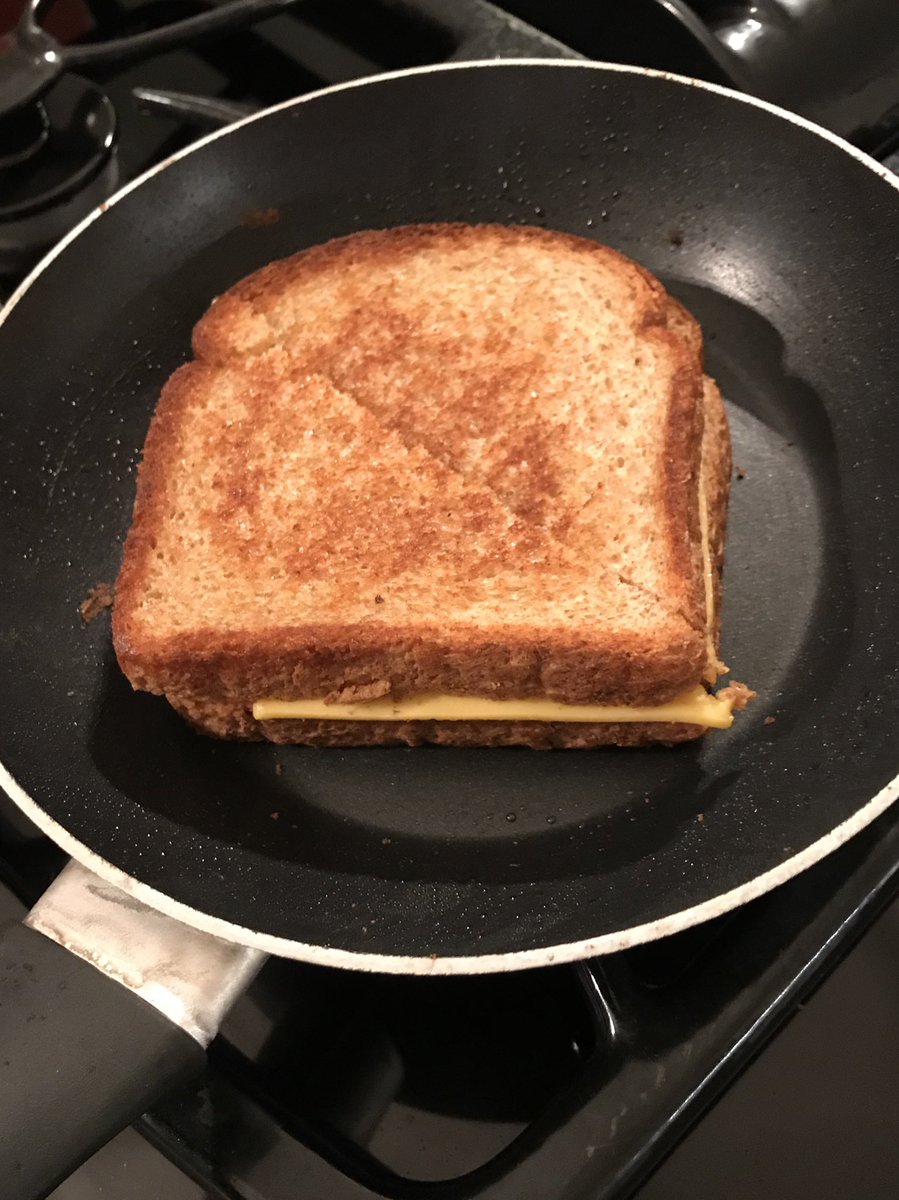 KC4UTIA's tweet photo. All you need is love...and grilled cheese. #DadsCookingDinner https://t.co/eVEPQXM0mr