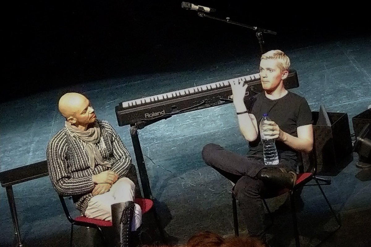 MrBuggPresents's tweet photo. Tonight I had the privilege of interviewing @matthewflojo after his performance of “Close to You” in Sheffield. Matthew played George in Miss Nightingale in The West End for me earlier this year. His new show, is clever, silly, beautifully touching and hilarious. GO! https://t.co/Slc7pe8gOW
