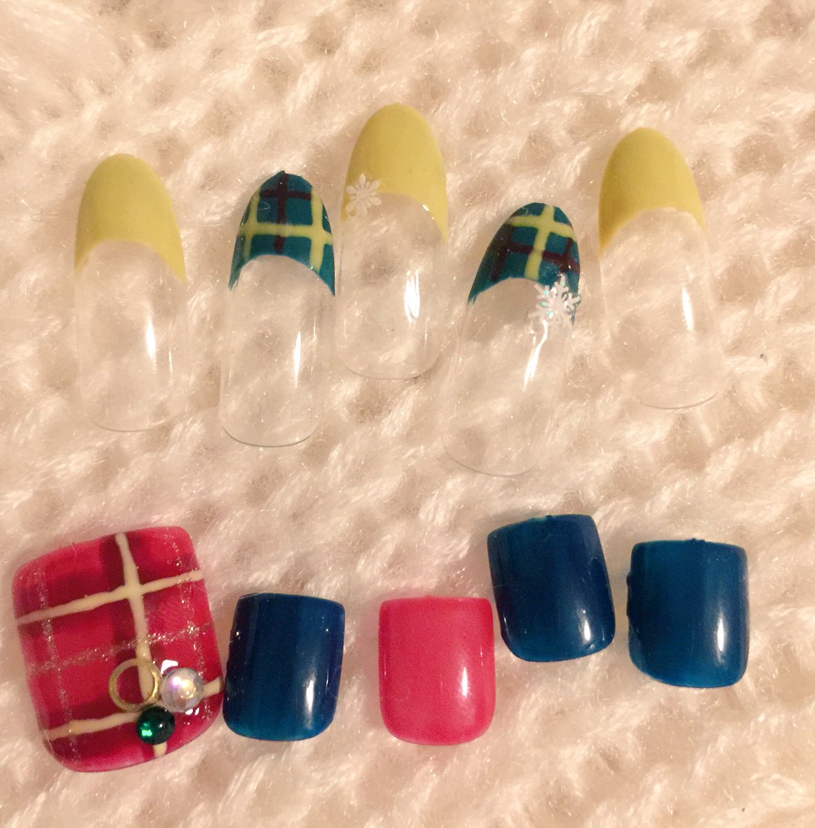 yu_chungb's tweet photo. ⭐️ハンドフット最大2,500yenOFF⭐️

ハンド、フット同時予約で7,000yen均一キャンペーン実施中😍💕
全メニュー、全デザインから自由に組み合わせ頂けます✨
年内いっぱいのキャンペーンですので、是非お見逃しなく💅 https://t.co/yI1XdYLfEm
