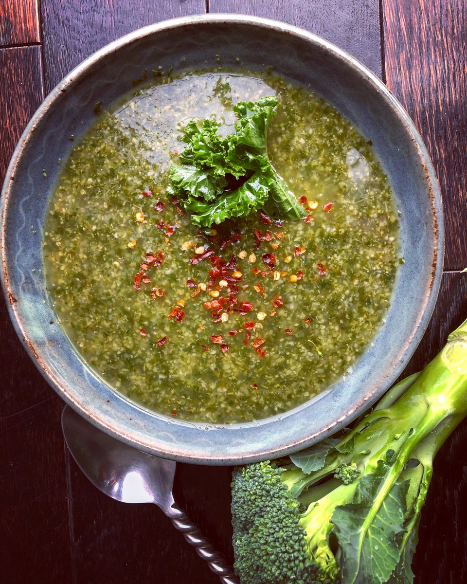 BoneBrewhouse's tweet photo. Easy, peasy broccoli + kale heated w Bone Brewhouse Traditional #bonebroth https://t.co/u1wvIXxQFM #paleo #whole30approved #keto https://t.co/9tqcLhhaFj